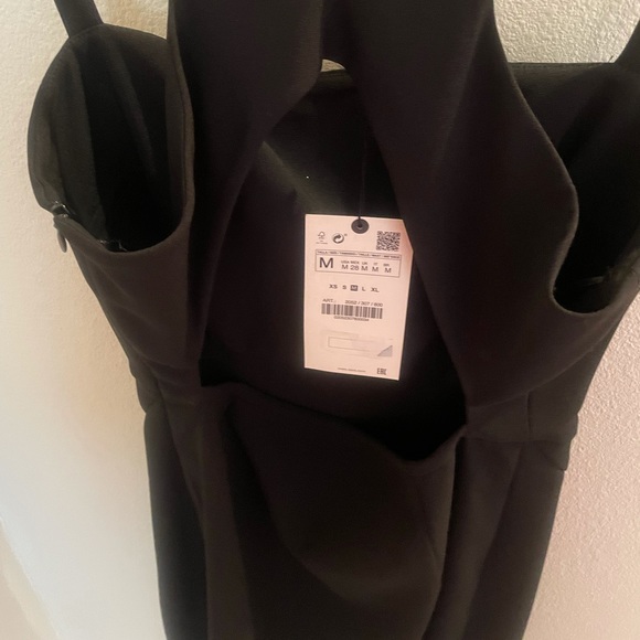 ❗️moving sale❗️NWT Zara strapped mini black dress 🖤 - Picture 7 of 9